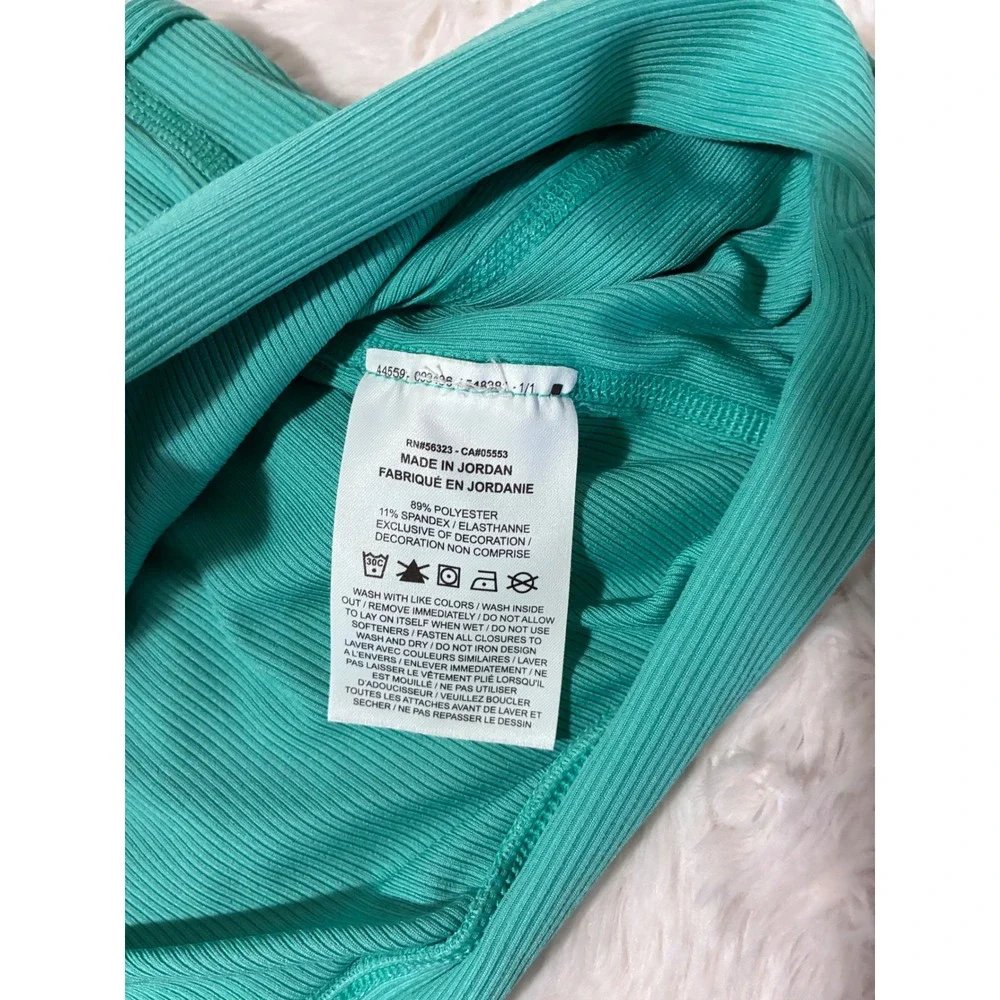 Nike Running Dri-FIT Womens Medium Teal Ribbed Quarter Zip Pullover Thumbholes
